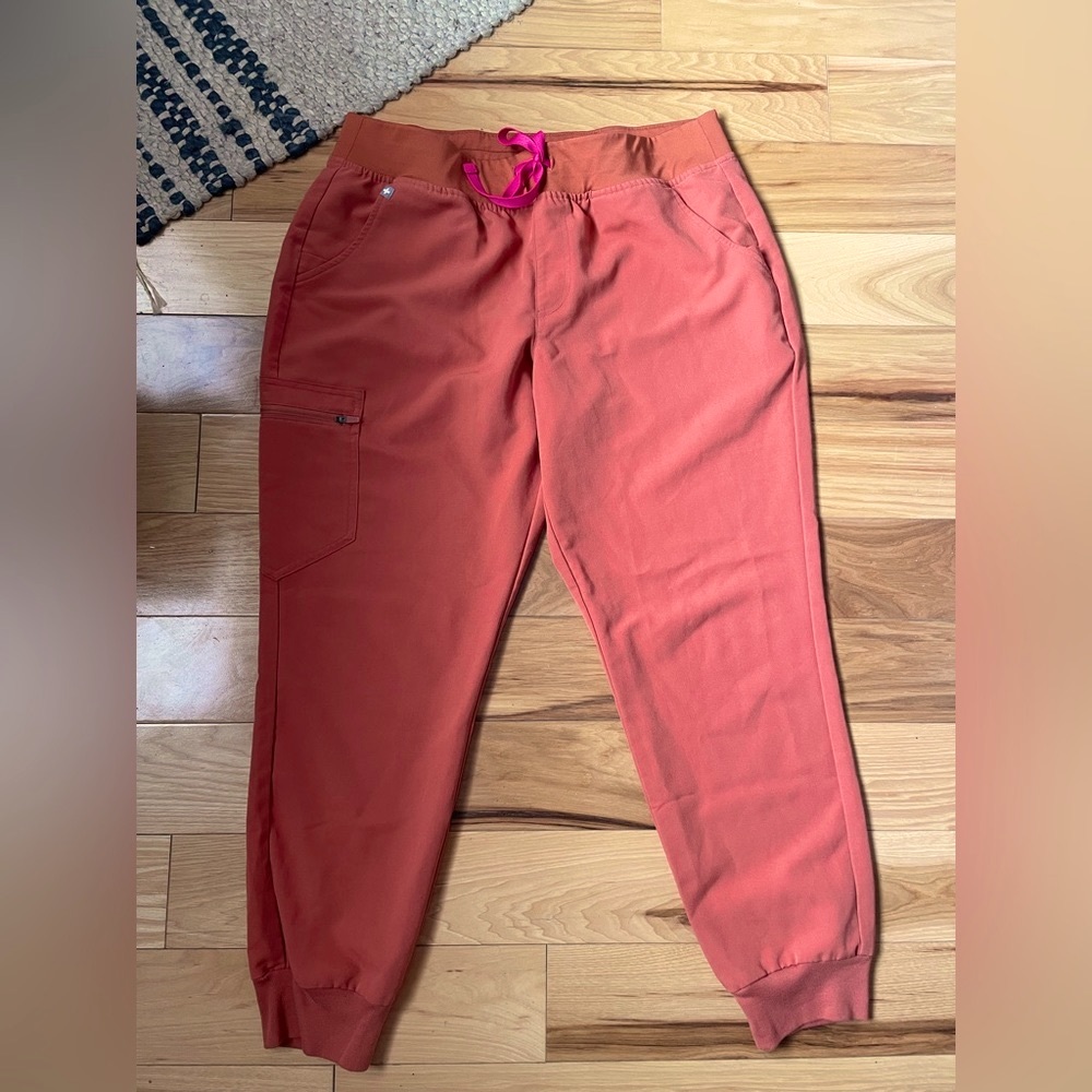 Figs Terracotta Zamora Joggers Size Large Petite